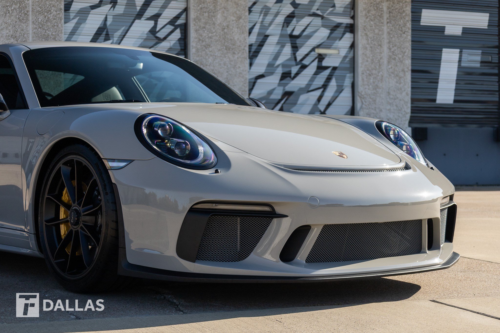 Used 2018 Porsche 911 GT3 RWD image 2