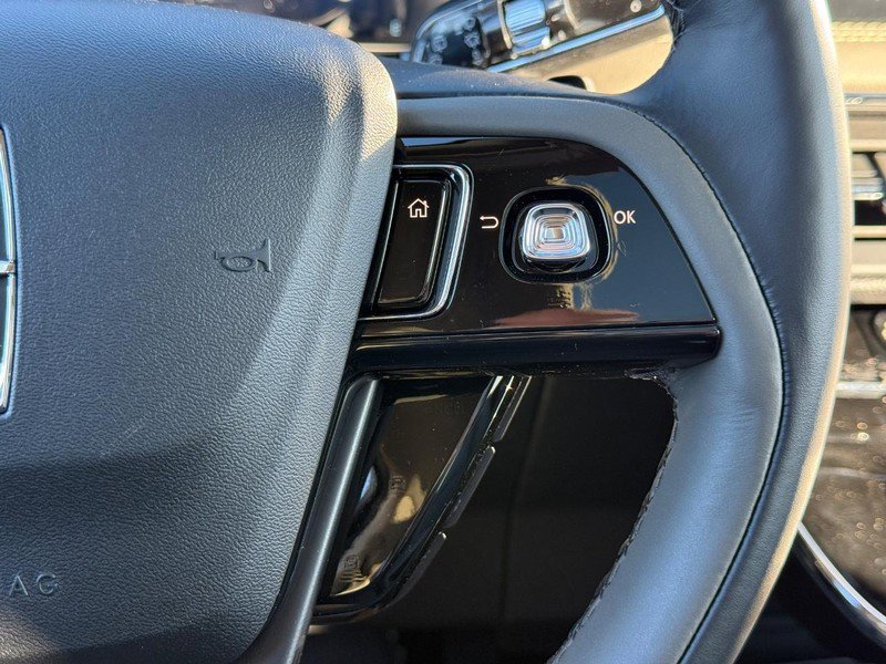 New 2026 Lincoln Corsair Reserve w/ Jet Appearance Package image 10