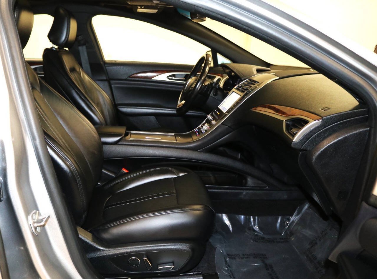 Used 2020 Lincoln MKZ Reserve w/ Elements Package FWD image 18