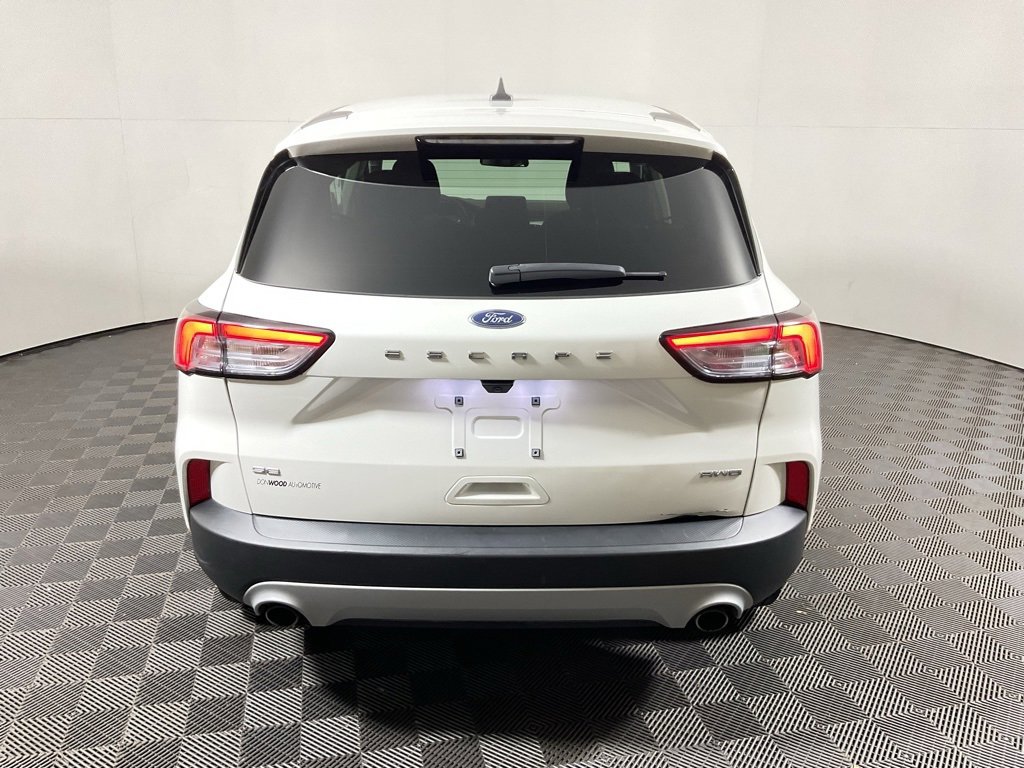 Used 2022 Ford Escape SE image 11