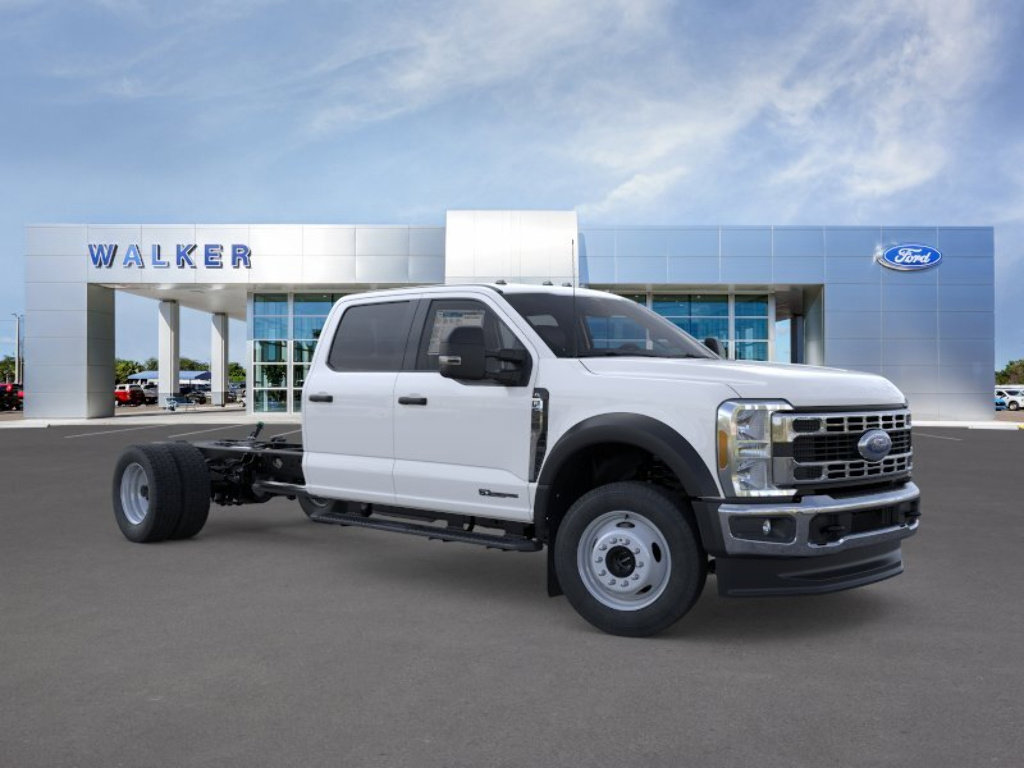 New 2026 Ford F550 4x4 Crew Cab image 7