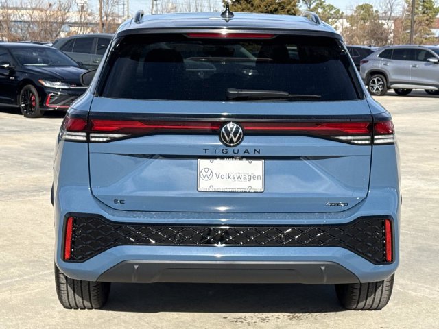New 2026 Volkswagen Tiguan SE R-Line AWD/4WD image 3