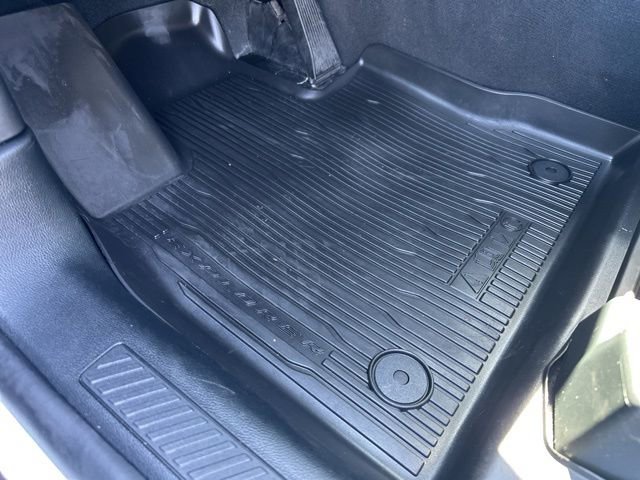 Used 2024 Ford Explorer XLT image 18