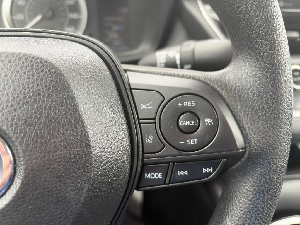 Used 2021 Toyota Corolla LE FWD image 28
