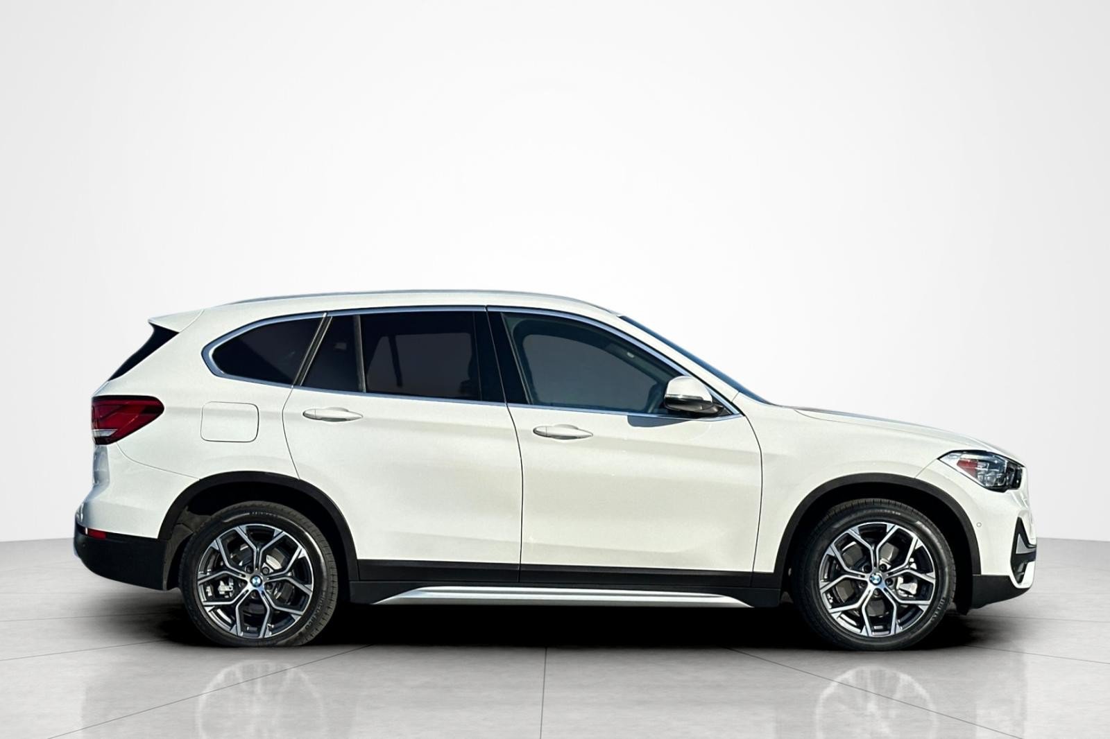 Used 2021 BMW X1 sDrive28i w/ Premium Package FWD image 6