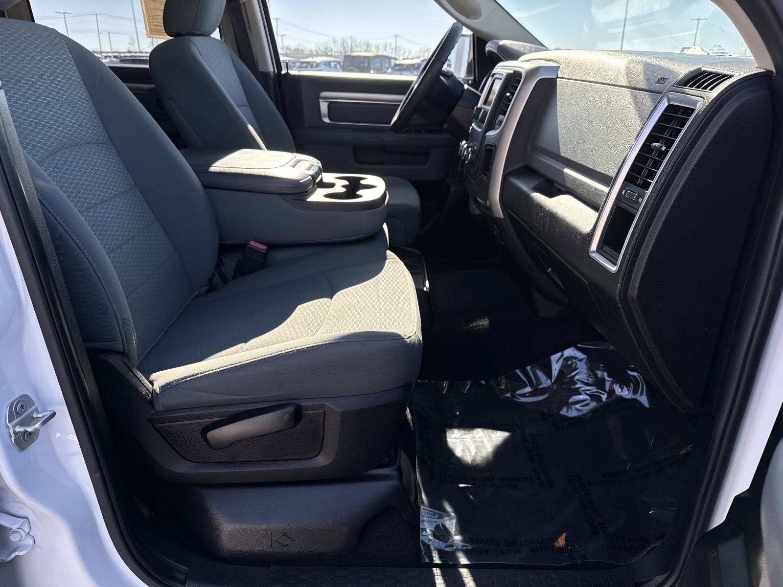 Used 2019 RAM 1500 Classic SLT image 17