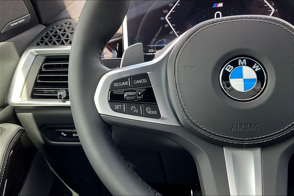New 2026 BMW X5 xDrive40i w/ M Sport Package AWD/4WD image 11