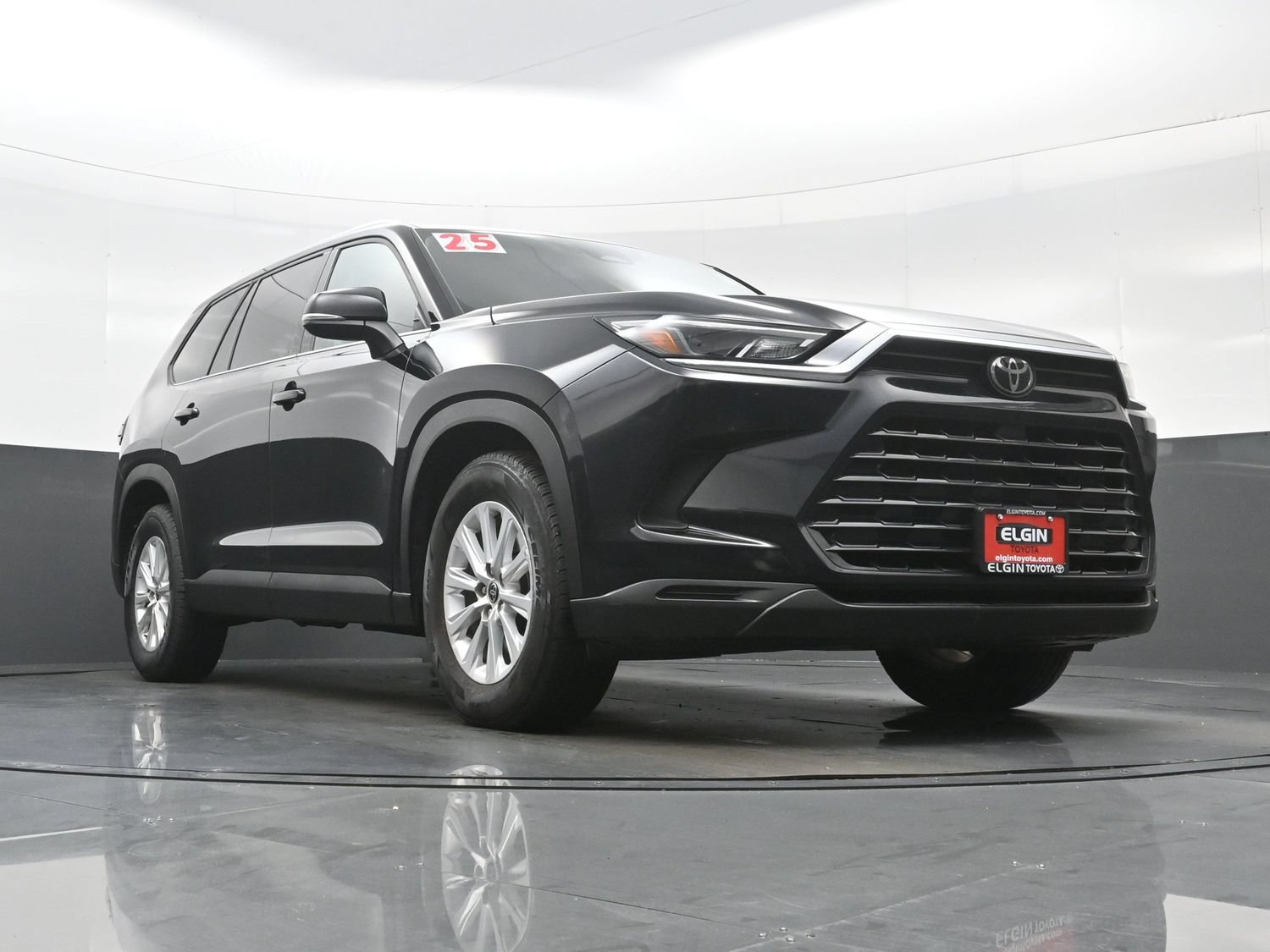Used 2025 Toyota Grand Highlander AWD image 27