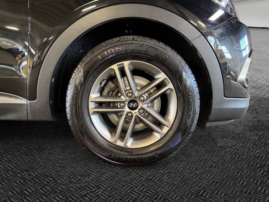 Used 2017 Hyundai Santa Fe Sport AWD/4WD image 11