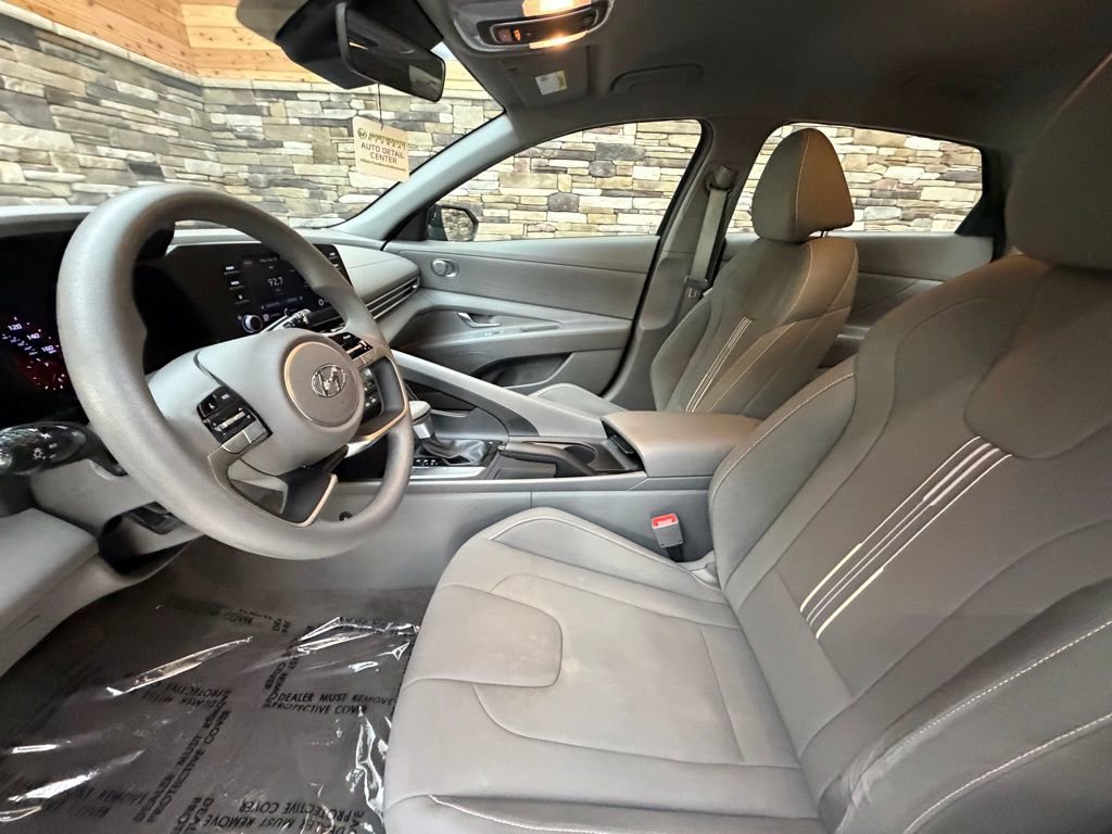 Certified 2023 Hyundai Elantra SEL image 11