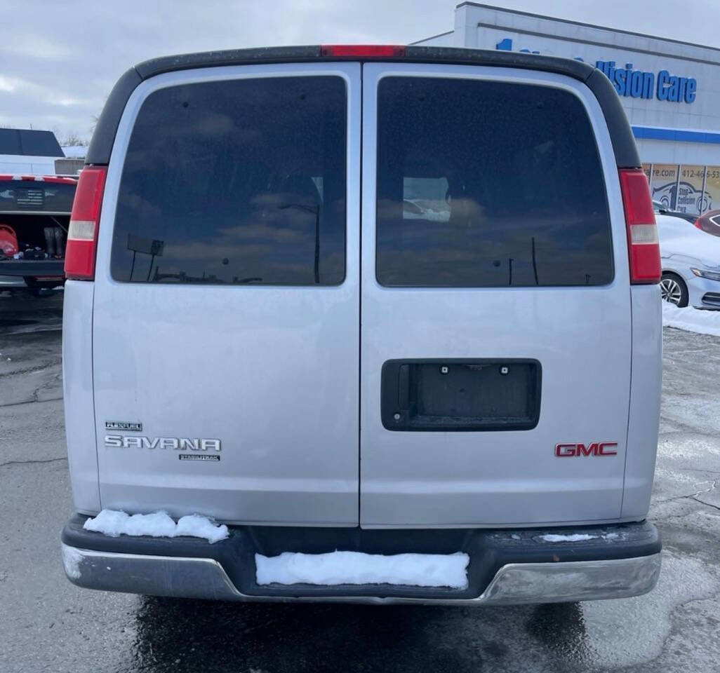 Used 2012 GMC Savana 3500 LS w/ Power Package image 4