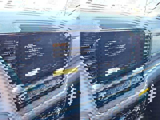 New 2026 GMC Sierra 1500 SLT image 18