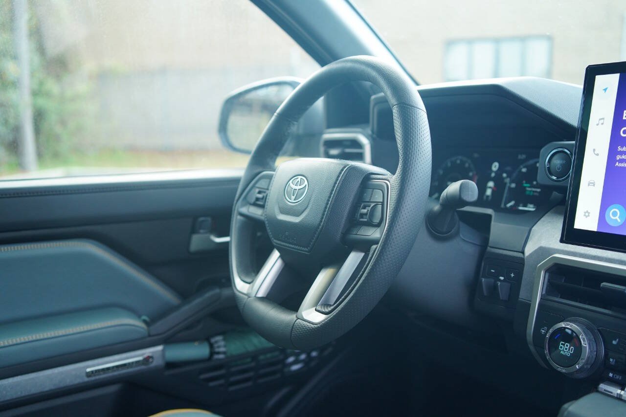 Used 2024 Toyota Tacoma 4x4 Double Cab Hybrid image 22