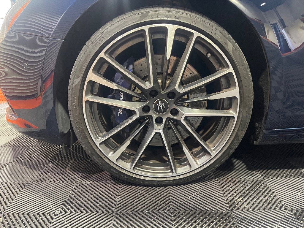 Used 2021 Maserati Ghibli Trofeo RWD image 19