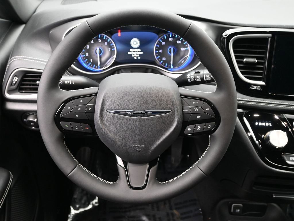 New 2026 Chrysler Pacifica Select w/ S Appearance Package FWD image 17