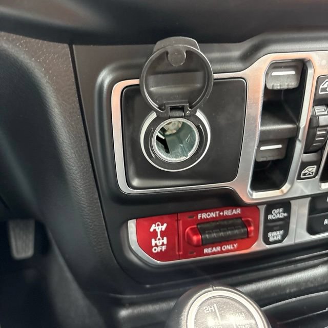 Used 2021 Jeep Wrangler Unlimited Rubicon AWD/4WD image 32