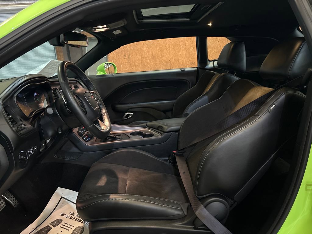 Used 2023 Dodge Challenger GT w/ Plus Package image 9