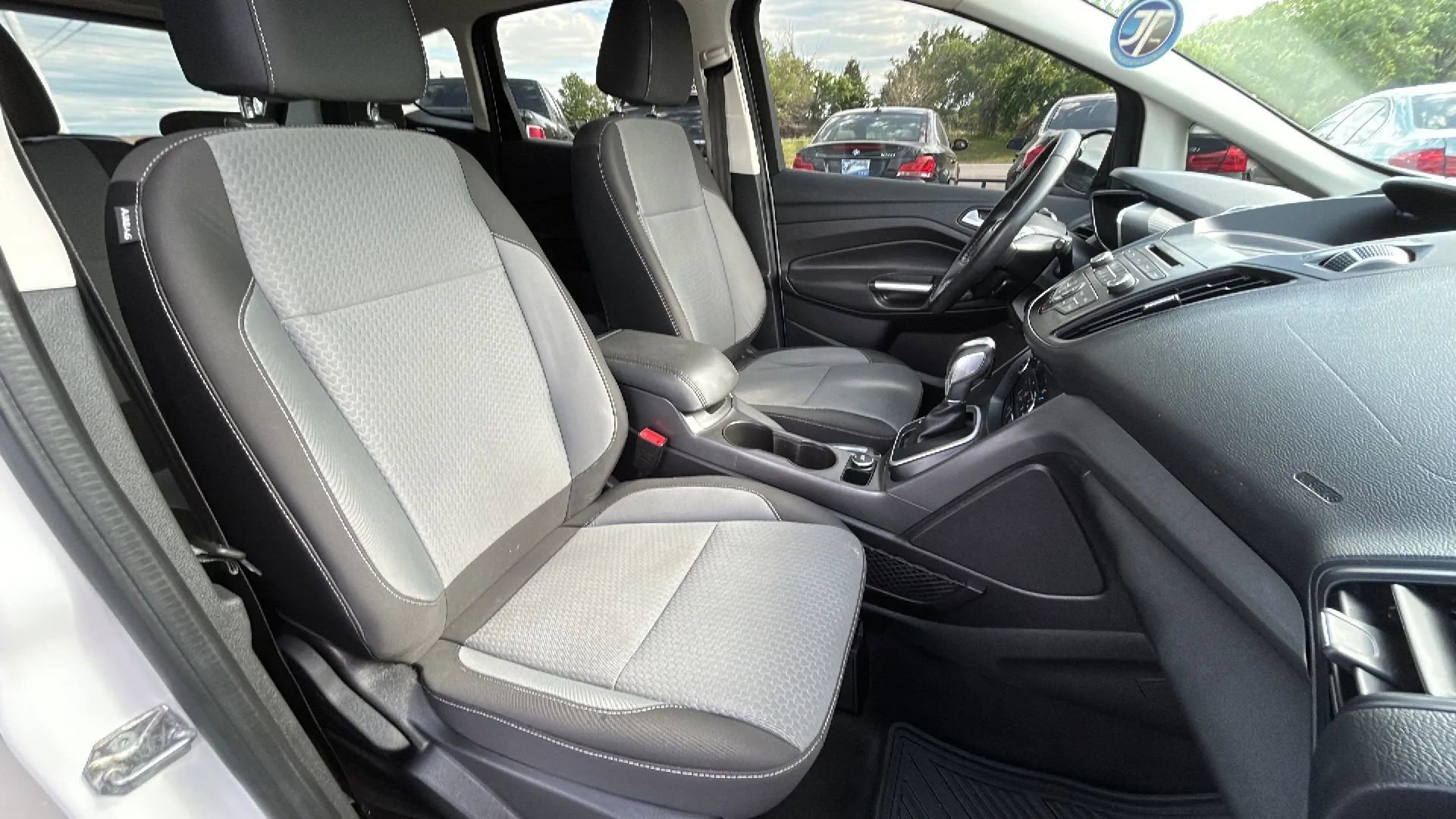 Used 2017 Ford C-MAX SE w/ Interior Protection Package FWD image 38