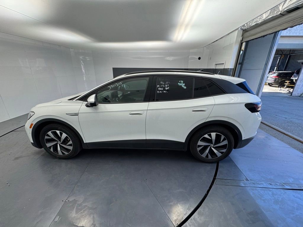 Used 2024 Volkswagen ID.4 Pro image 2