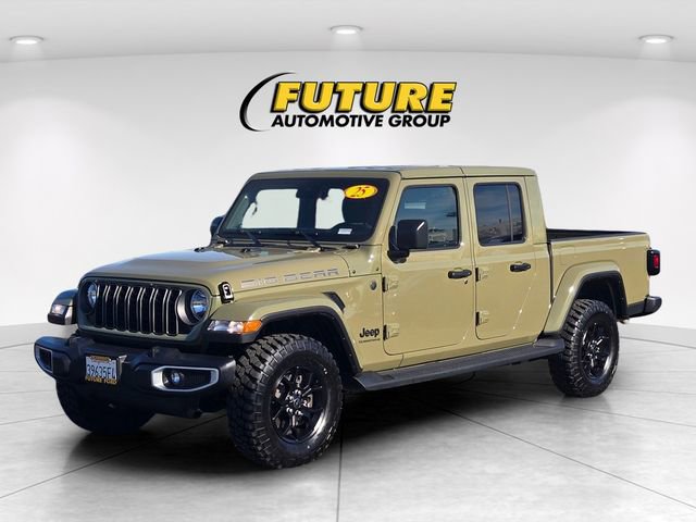Used 2025 Jeep Gladiator Sport image 8