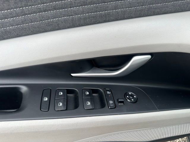 Used 2024 Hyundai Elantra Limited FWD image 11