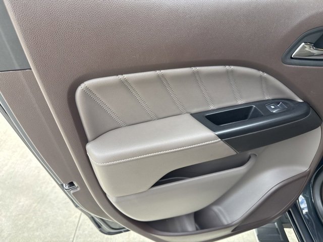 Used 2022 GMC Canyon Denali image 28