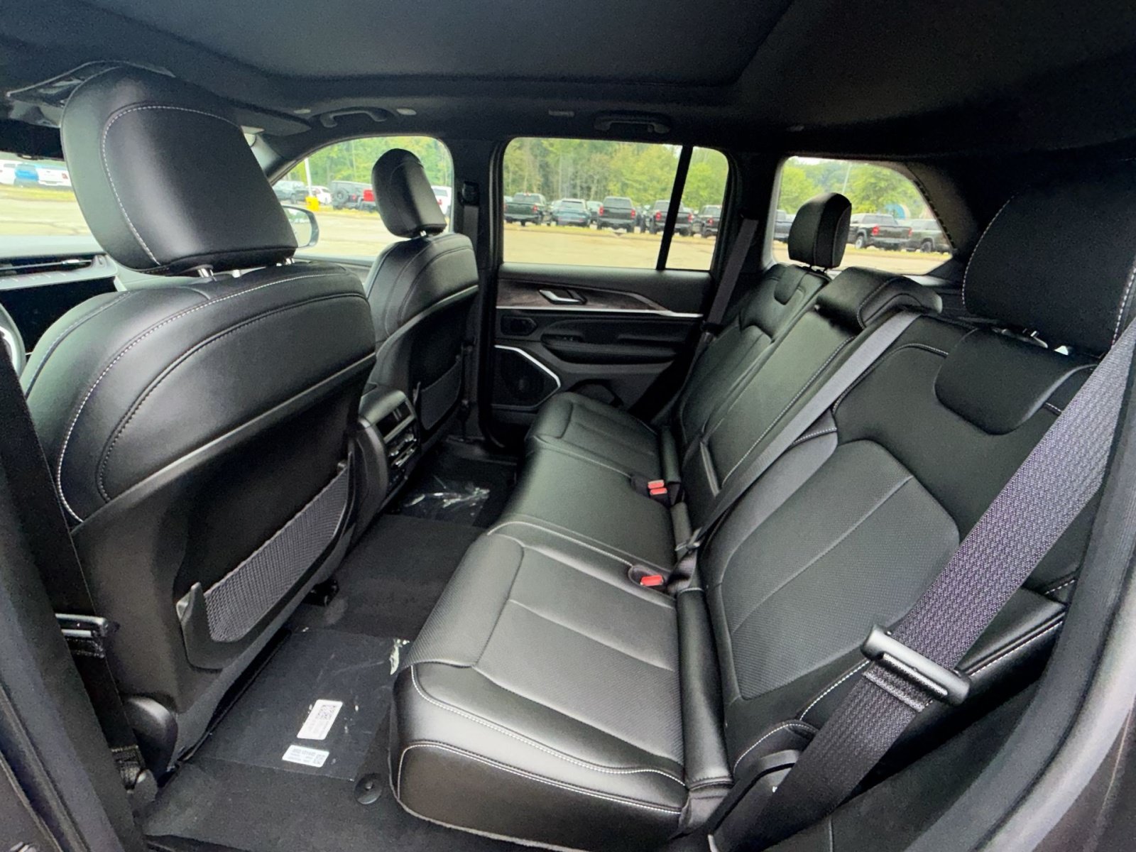 New 2026 Jeep Grand Cherokee Limited AWD/4WD image 25