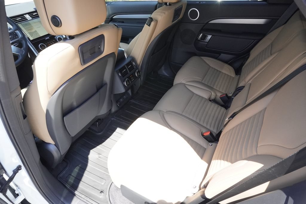 New 2026 Land Rover Discovery Dynamic SE AWD/4WD image 29