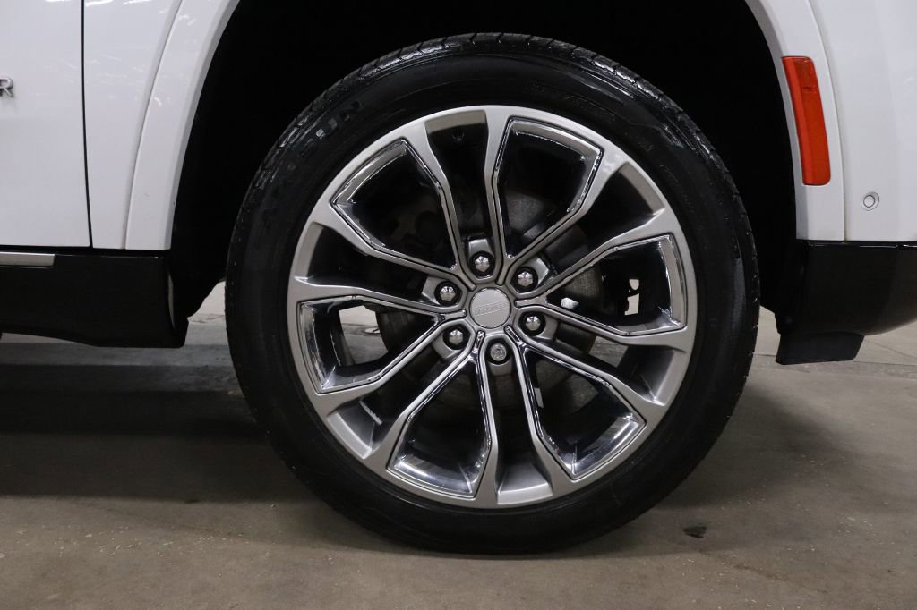 Used 2023 Jeep Grand Wagoneer Series II w/ Premium Group II image 36