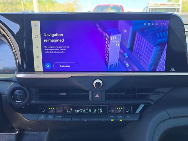 Used 2023 Toyota Crown Limited image 16