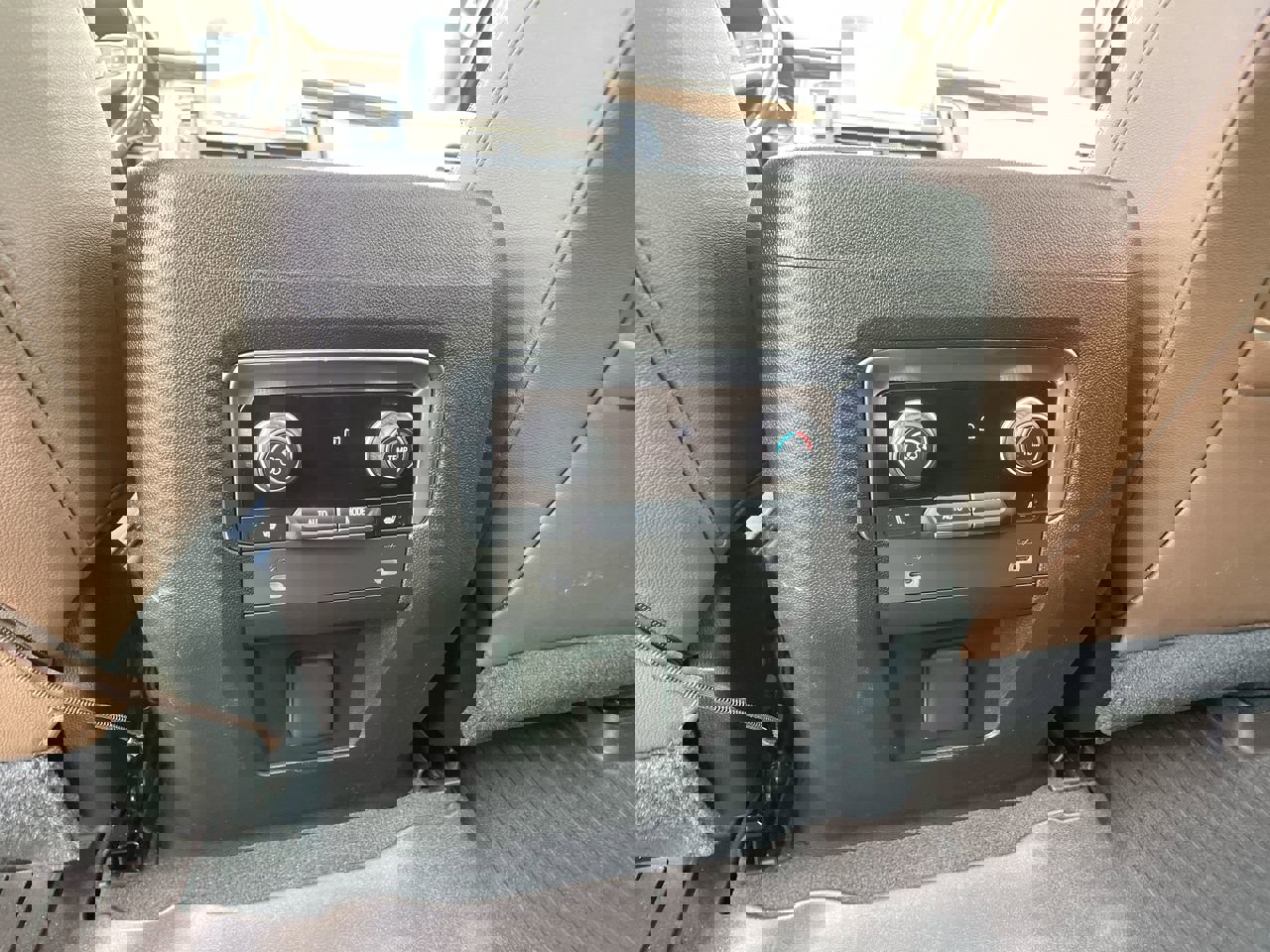 Used 2021 Chevrolet Tahoe High Country w/ Premium Package image 26