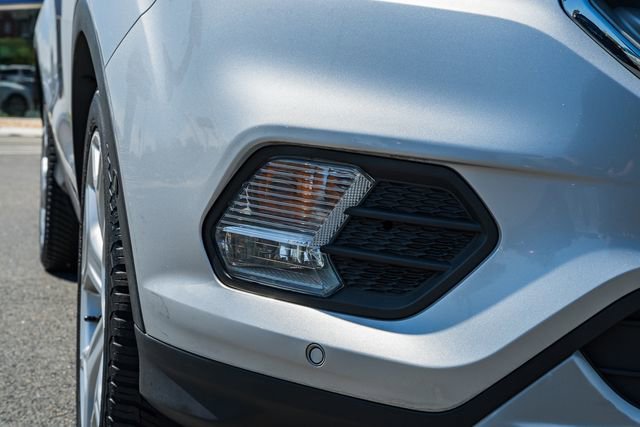 Used 2019 Ford Escape Titanium AWD/4WD image 14