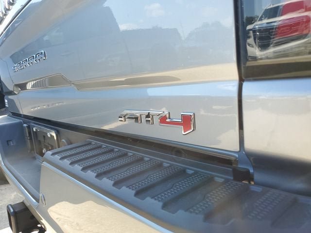 New 2026 GMC Sierra 2500 AT4 w/ AT4 Premium Plus Package AWD/4WD image 9