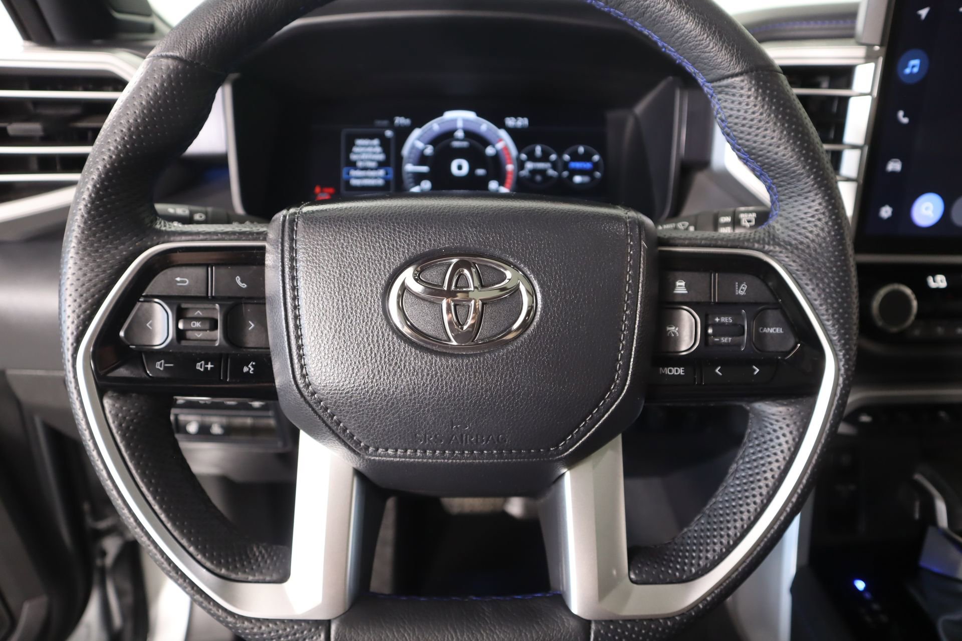 Used 2024 Toyota Sequoia Platinum image 3