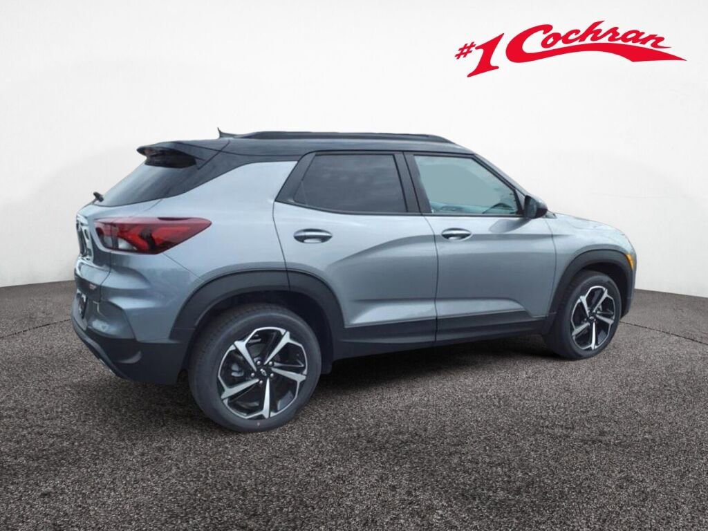 Used 2023 Chevrolet TrailBlazer RS w/ Convenience Package image 2