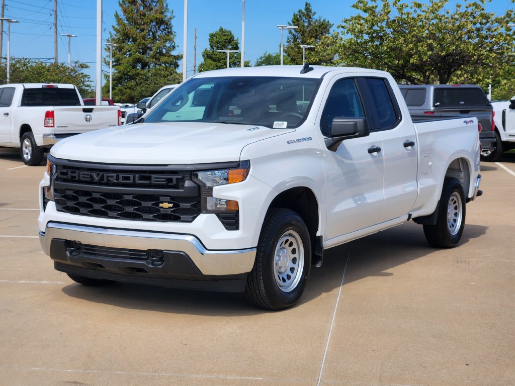 Used 2025 Chevrolet Silverado 1500 W/T w/ WT Value Package AWD/4WD image 3