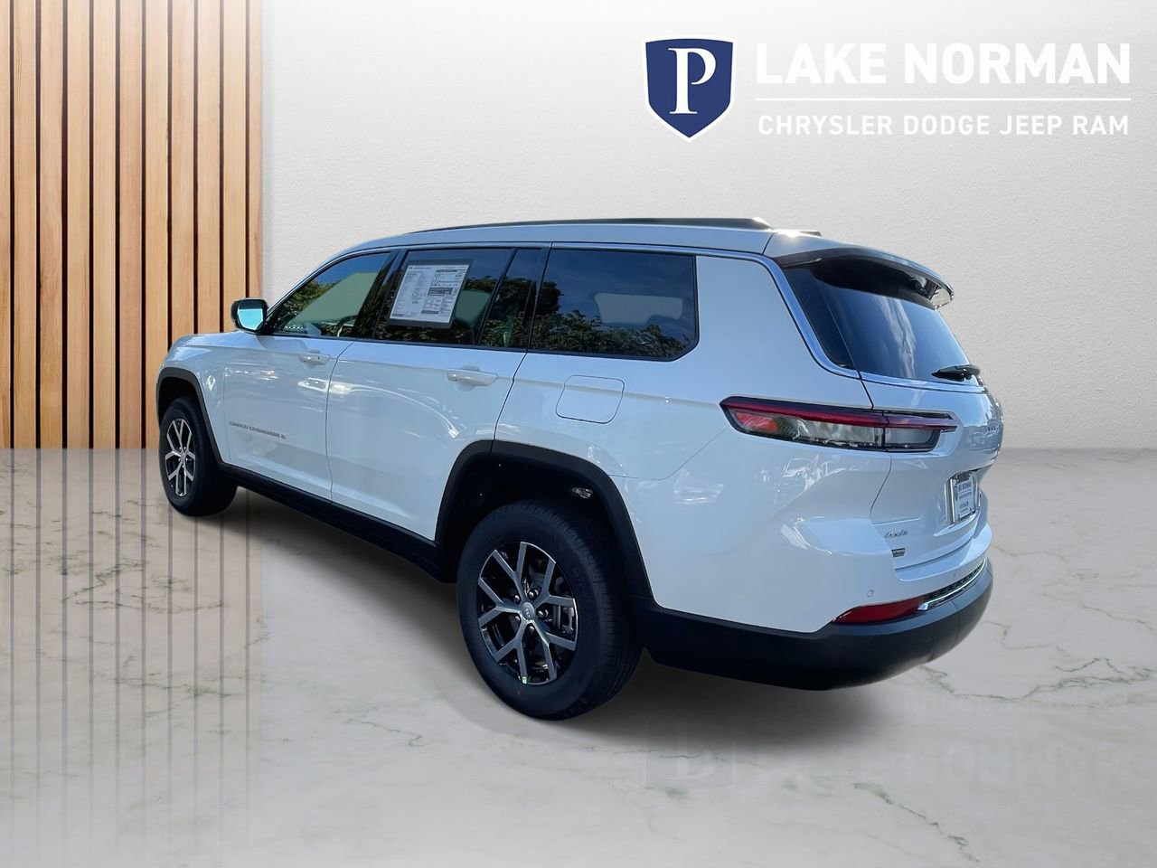 New 2025 Jeep Grand Cherokee L Limited w/ Black Appearance Package image 7