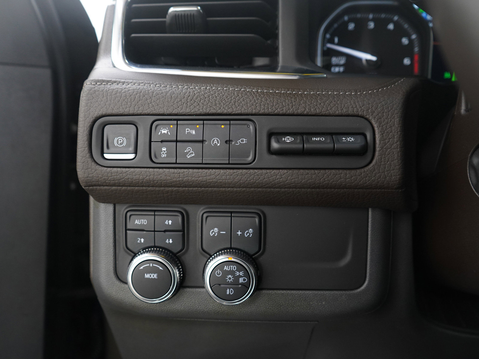 Used 2021 GMC Yukon XL Denali image 26