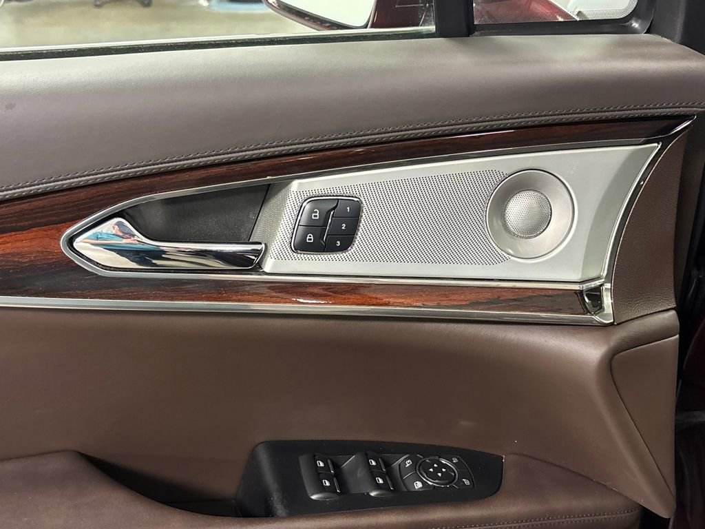 Used 2018 Lincoln MKX Black Label w/ Driver Assistance Package image 23