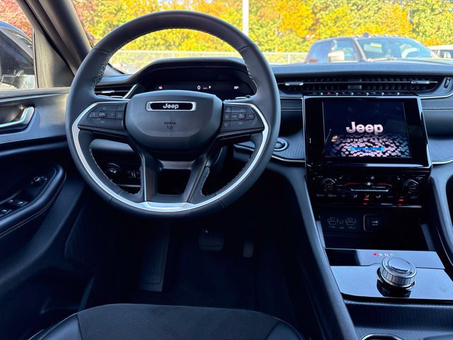 Used 2024 Jeep Grand Cherokee L Laredo AWD/4WD image 22