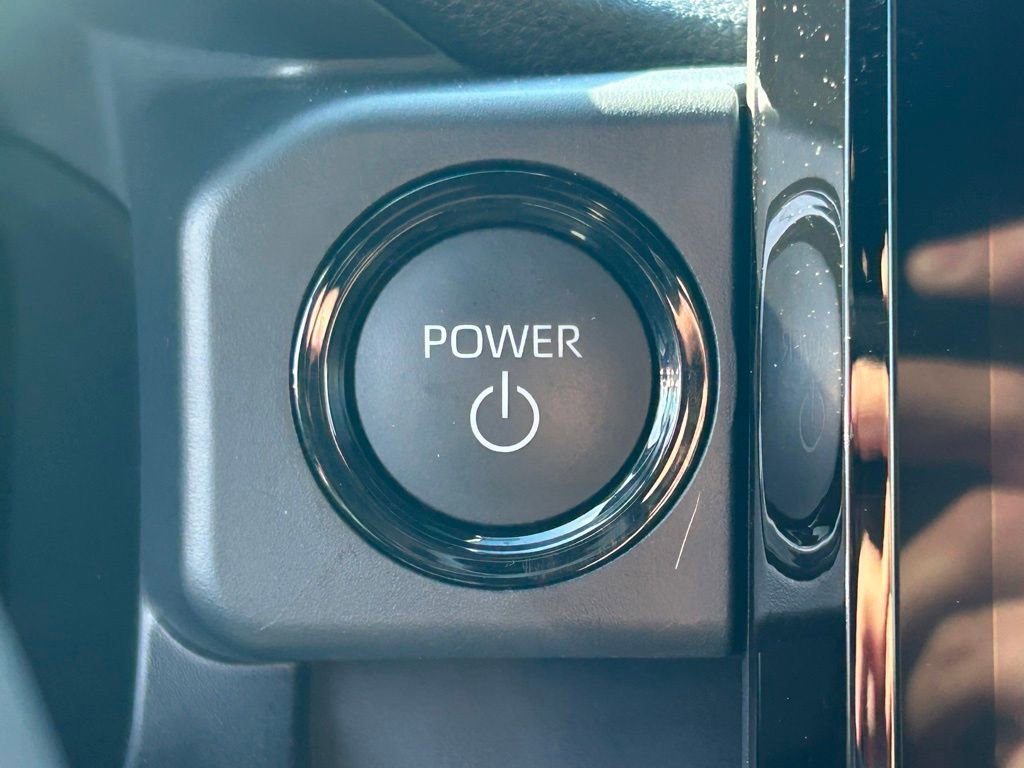 Used 2025 Toyota Tacoma Trailhunter image 27