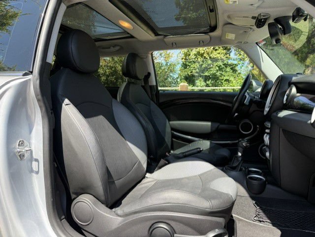 Used 2009 MINI Cooper S FWD image 16