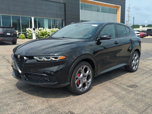 Used 2024 Alfa Romeo Tonale Veloce w/ Active Assist Package AWD/4WD image 7
