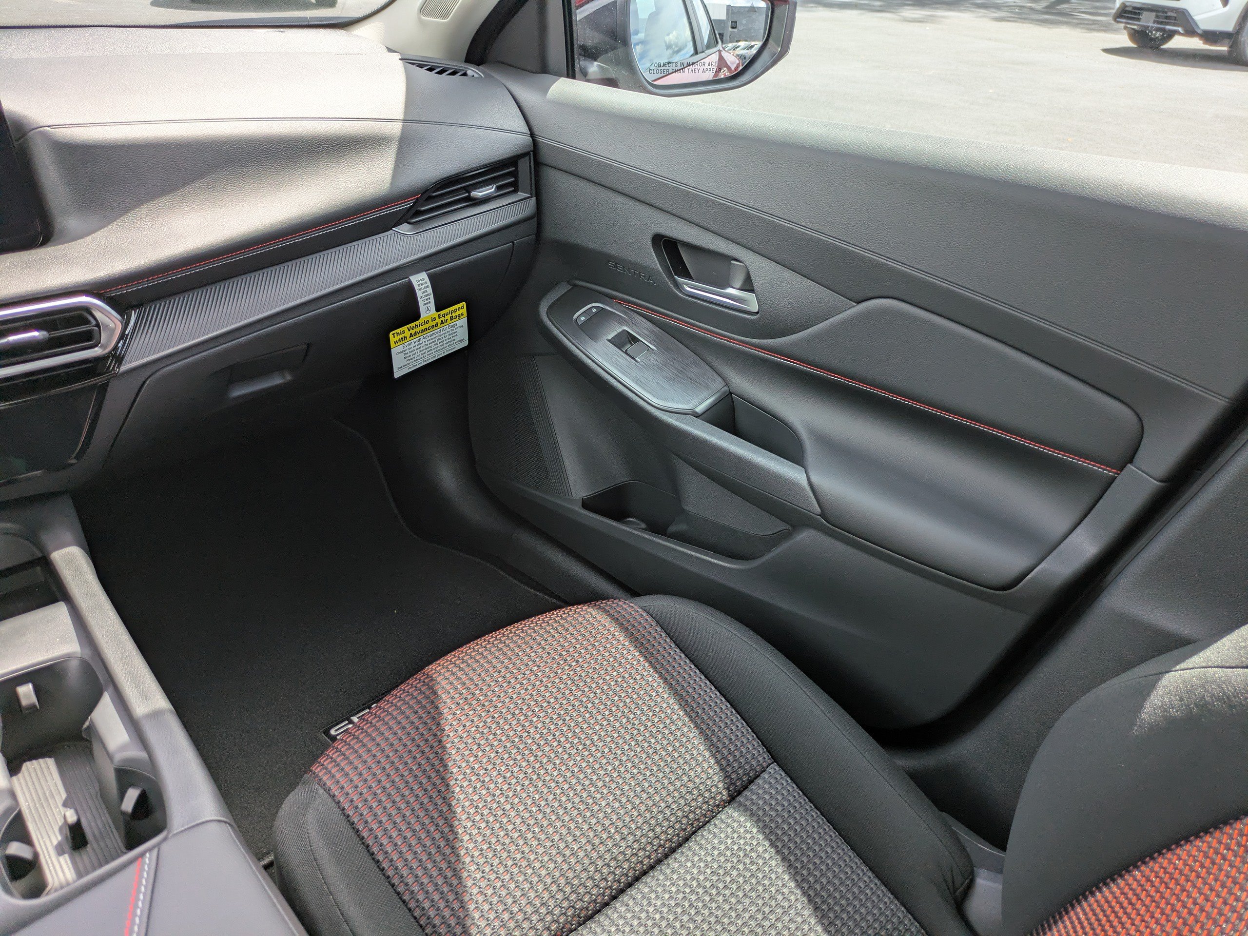 New 2027 Nissan Sentra SR w/ Floor Mat Package FWD image 17