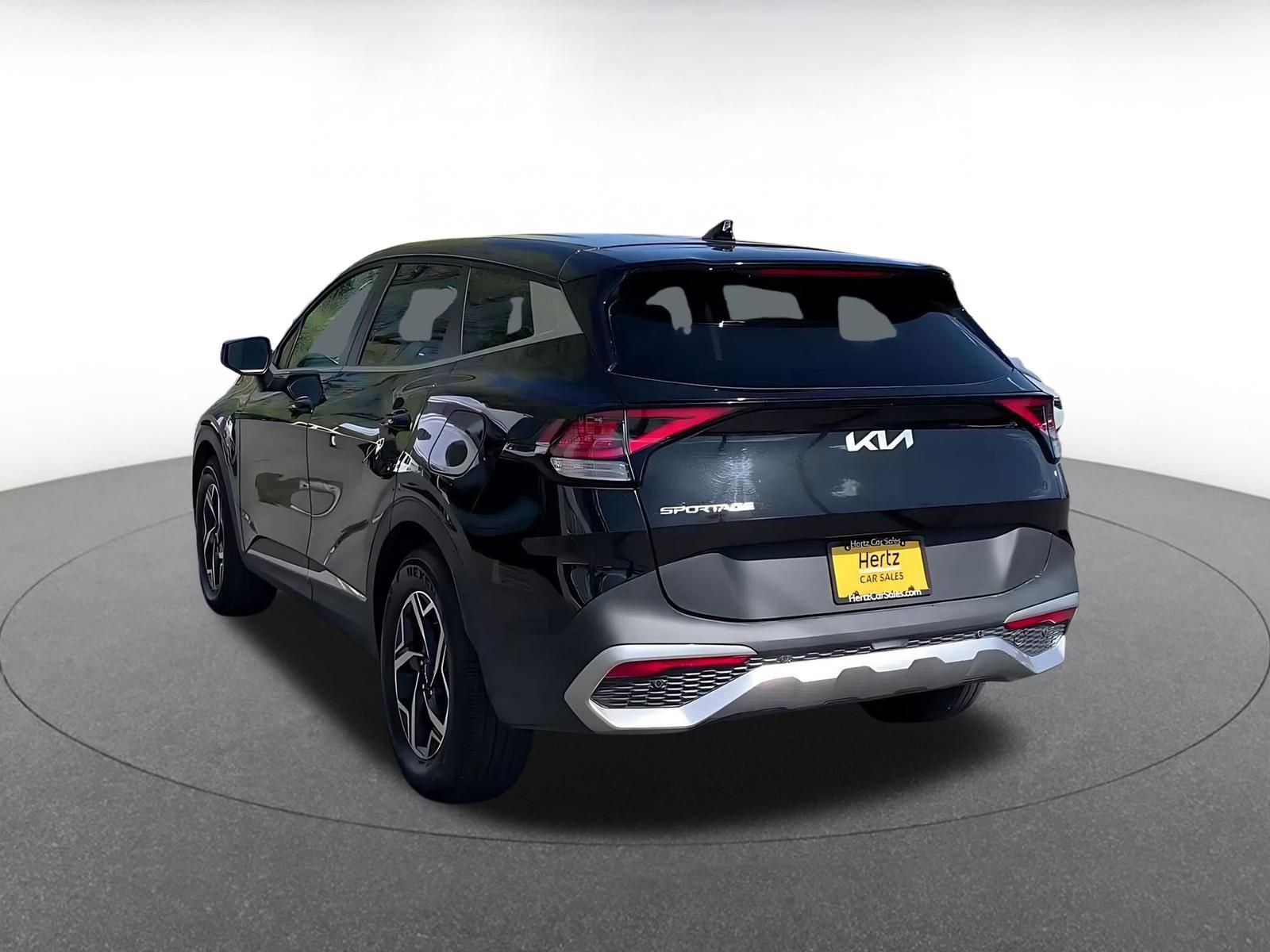 Used 2025 Kia Sportage LX image 11