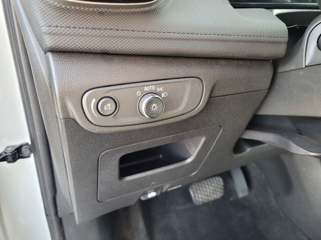 Used 2025 Chevrolet TrailBlazer LS w/ LS Convenience Package image 24