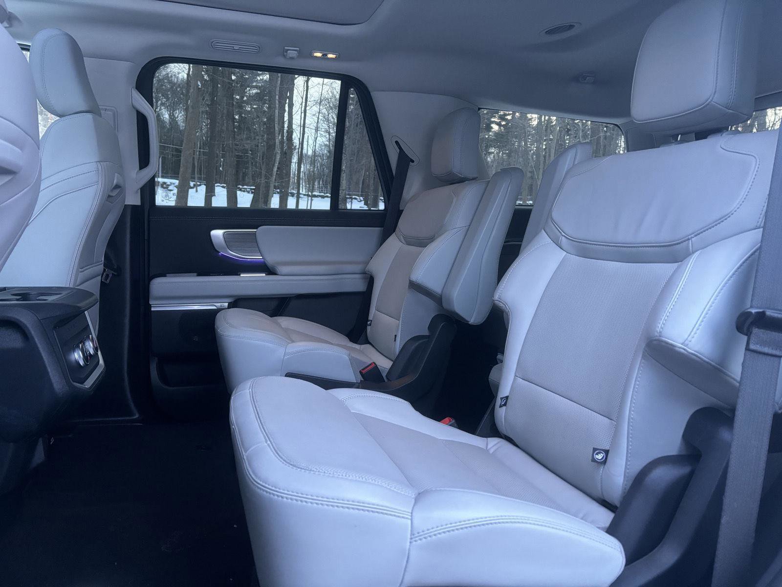 Used 2025 Ford Expedition Platinum image 22