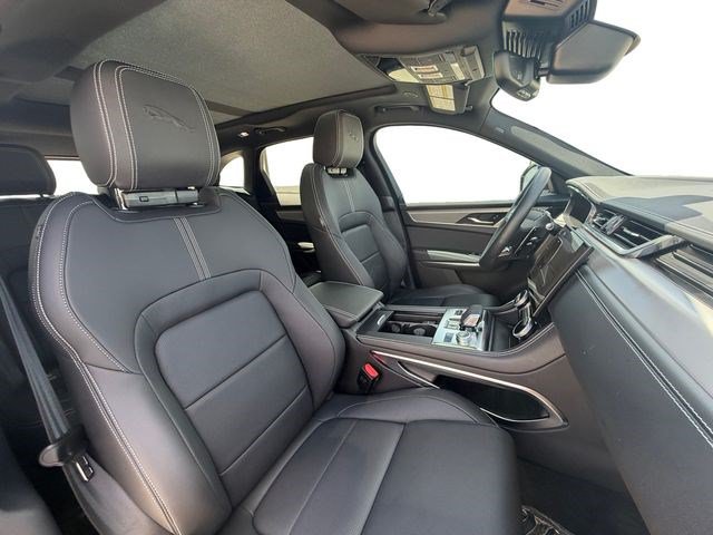 Used 2026 Jaguar F-PACE R-Dynamic S AWD/4WD image 16