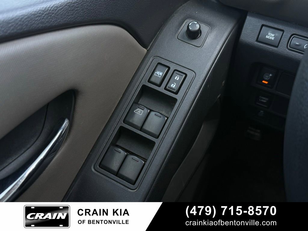 Used 2022 Nissan Frontier SV RWD image 9