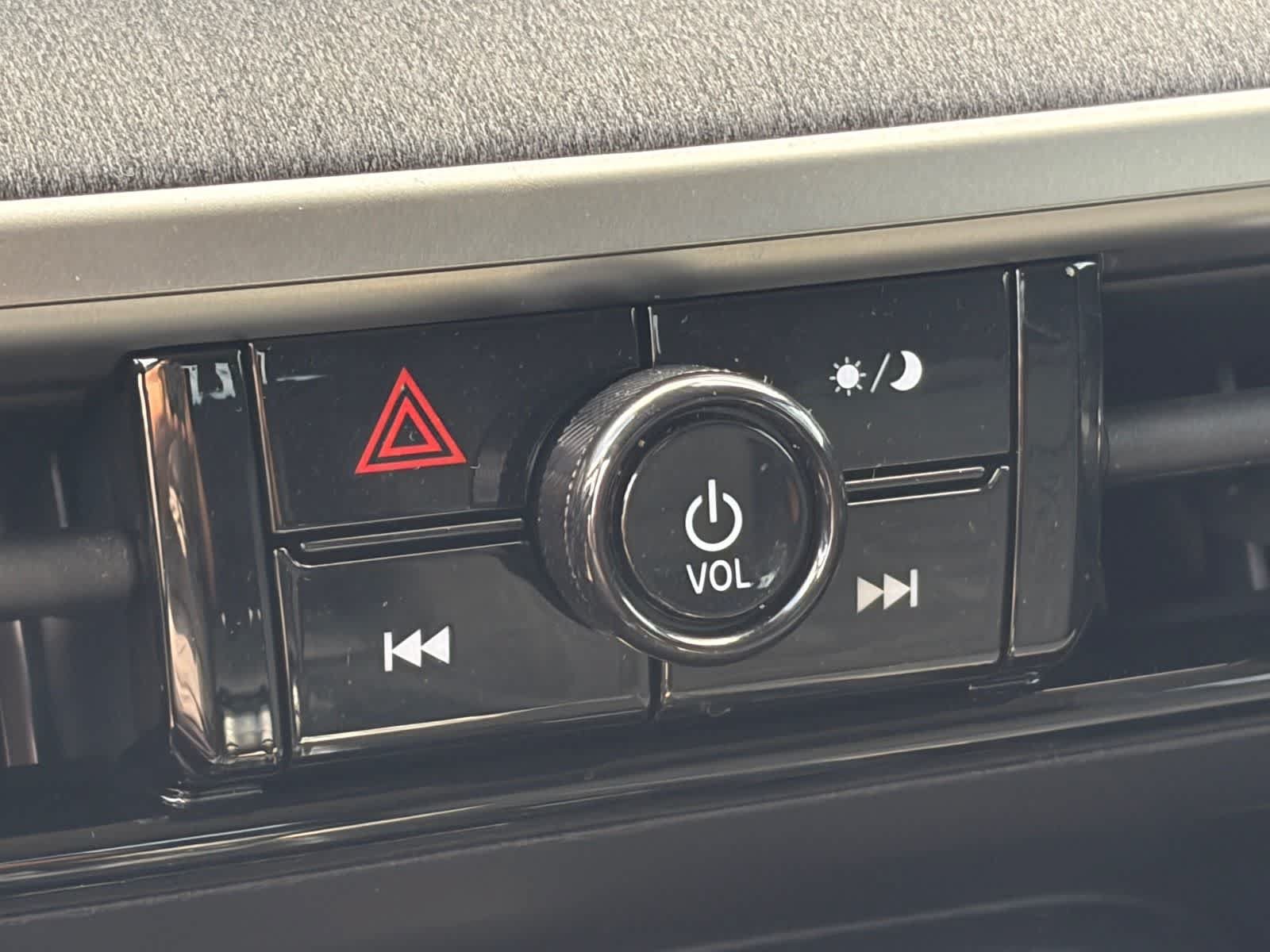 Certified 2026 Nissan Kicks SV FWD image 17